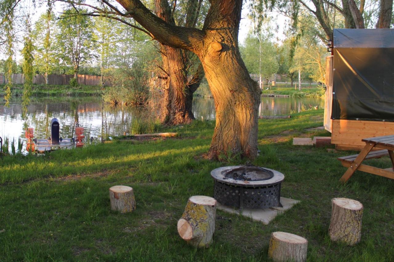 Hotel Rum Bridge "Patsy'S" Family Glamping Pod Clare Zewnętrze zdjęcie