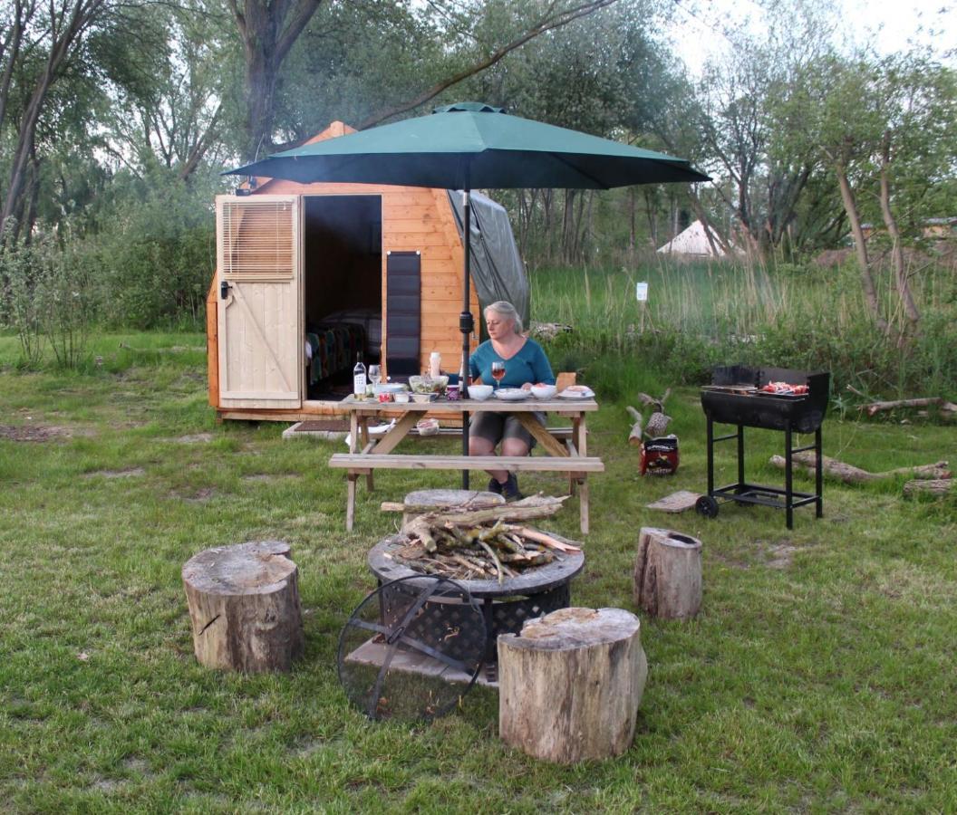 Hotel Rum Bridge "Patsy'S" Family Glamping Pod Clare Zewnętrze zdjęcie